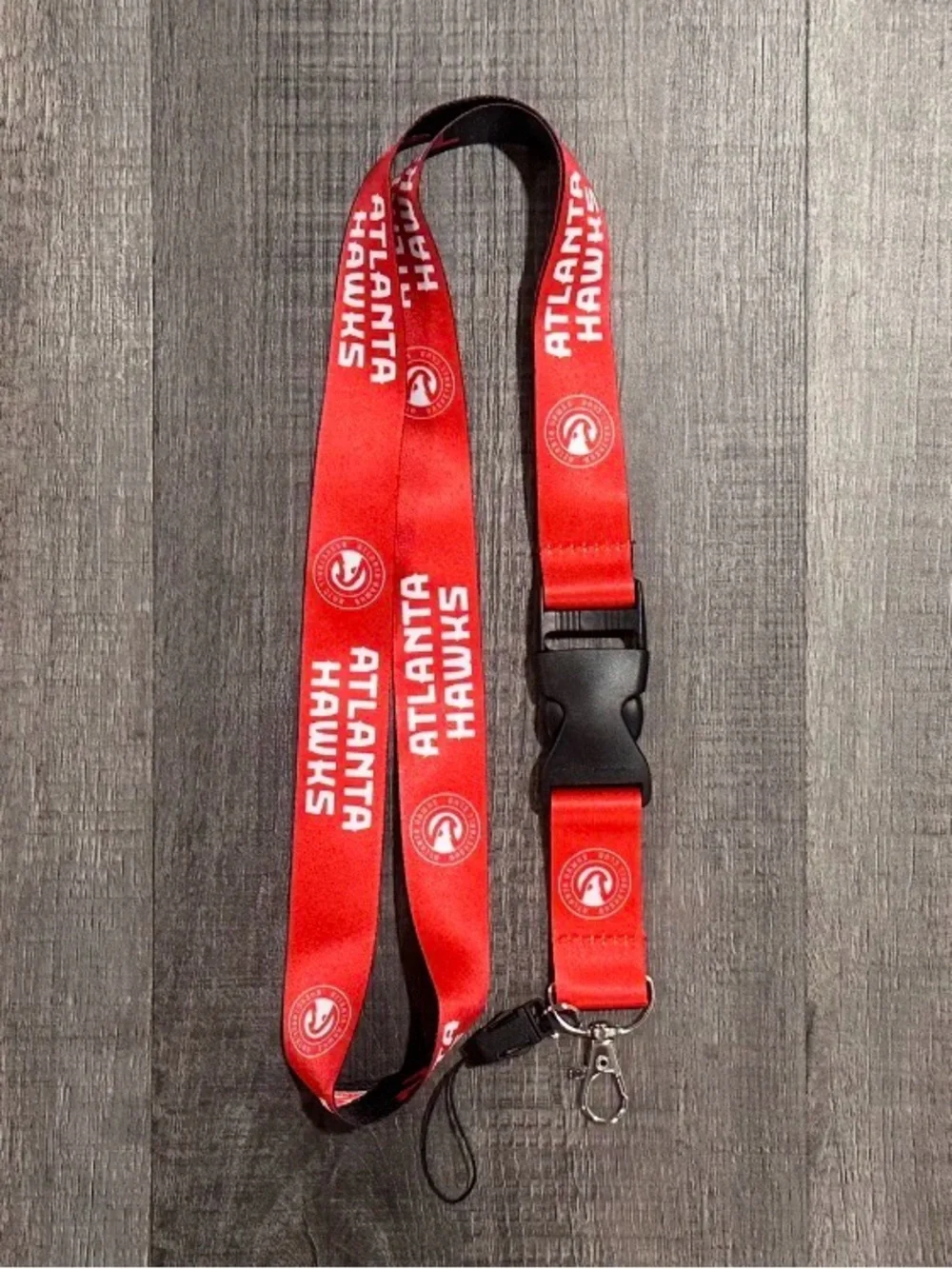 💞 New Atlanta Hawks NBA Basketball Red & Black Lanyard with Break Away Key Hook